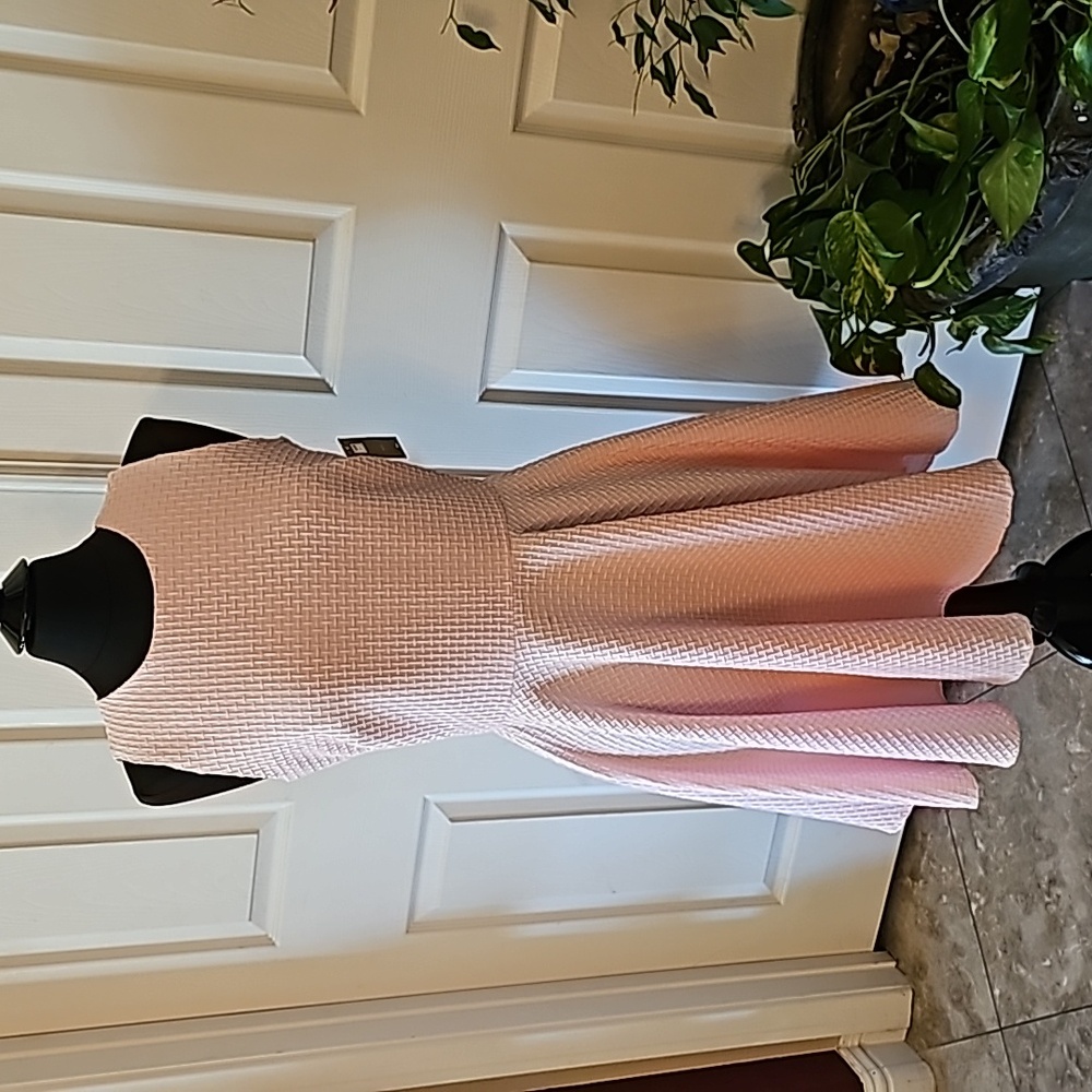 NWT new Melonie T sleeveless dress.  Bodice is lined.  Pit to pit 19".